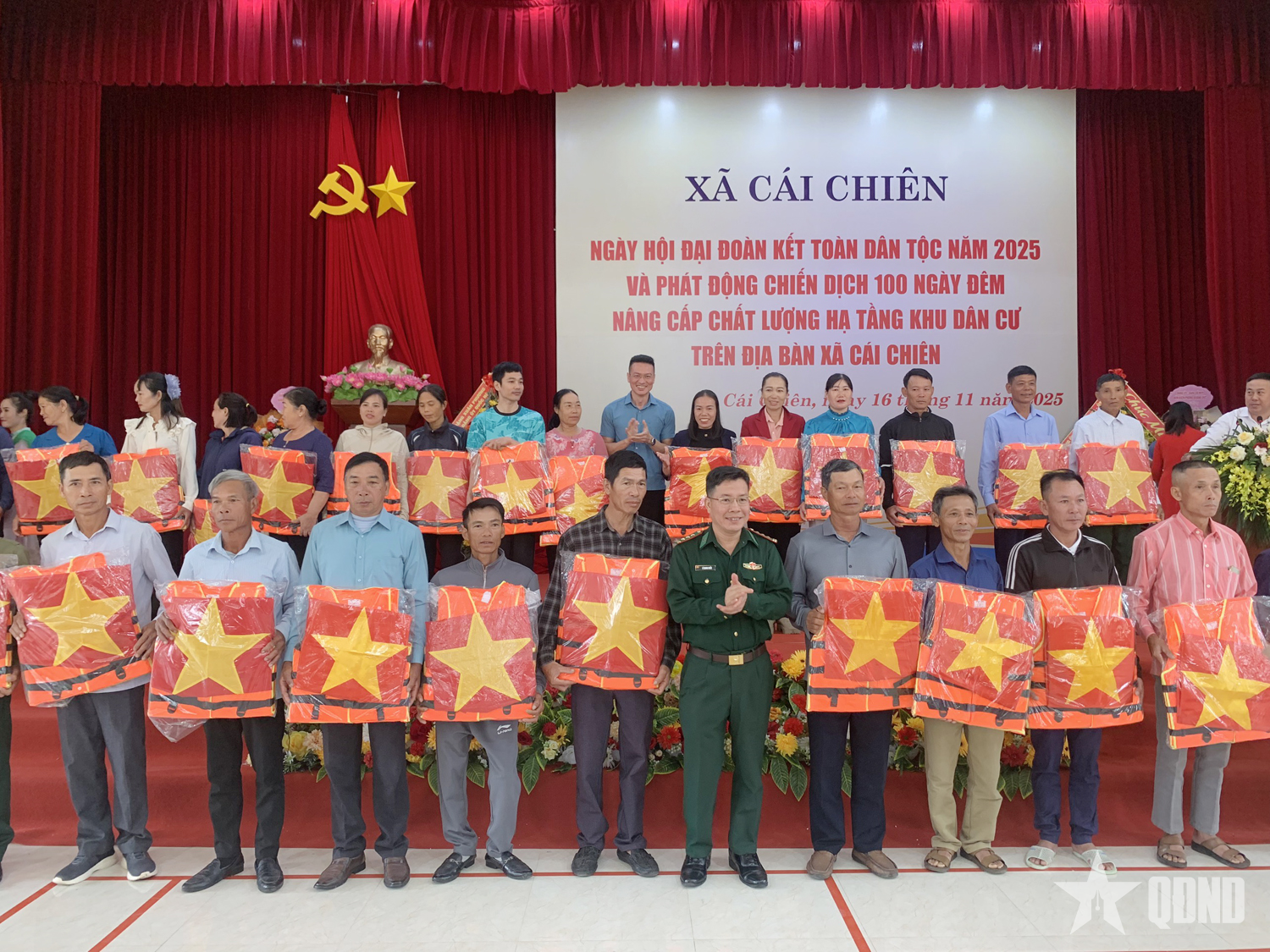 Bộ CHQS tỉnh Quảng Ninh dự Ngày hội Đại đoàn kết toàn dân tộc tại xã Cái Chiên